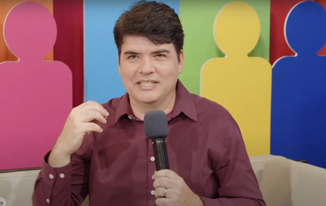 Alexandre Oliveira fala sobre a importância do silêncio (Foto: Sagres TV)