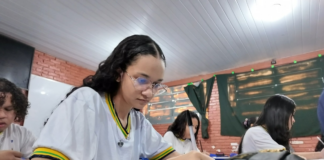 Entre livros, projetos e novos desafios: o que significa ser estudante hoje?