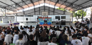 Na escola, brincadeira vira aprendizado sobre pipas e segurança elétrica